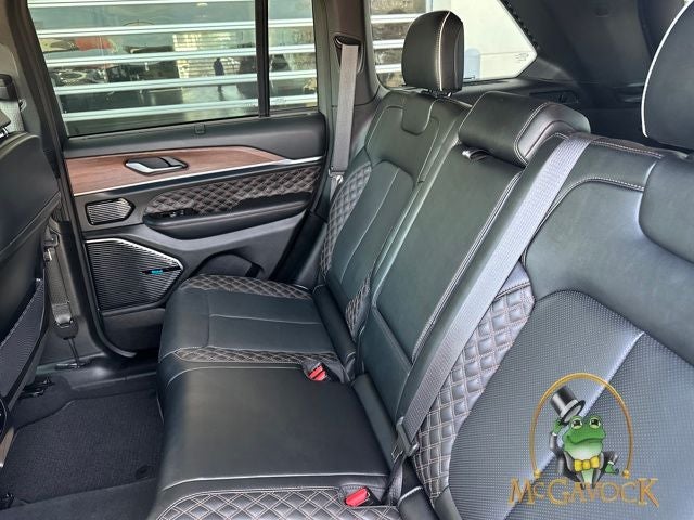 2023 Jeep Grand Cherokee Summit