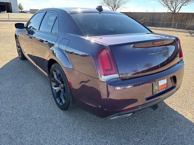 2021 Chrysler 300 Touring