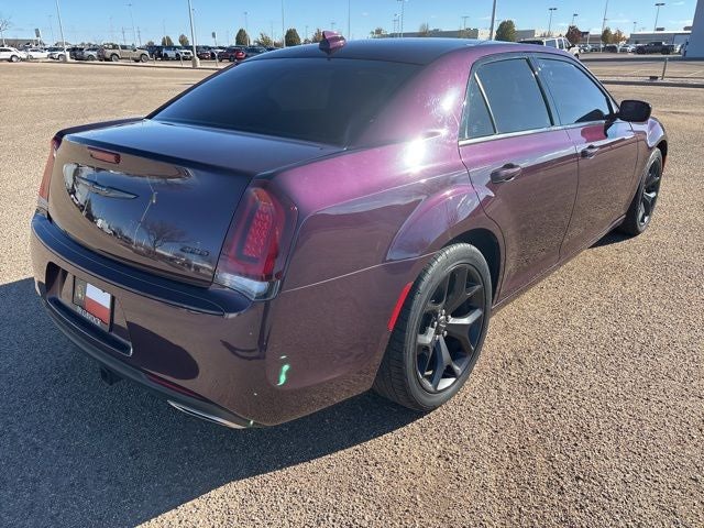 2021 Chrysler 300 Touring